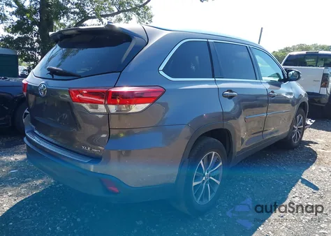 2019 Toyota Highlander Xle from USA, damaged, VIN 5TDJZRFH2KS609487